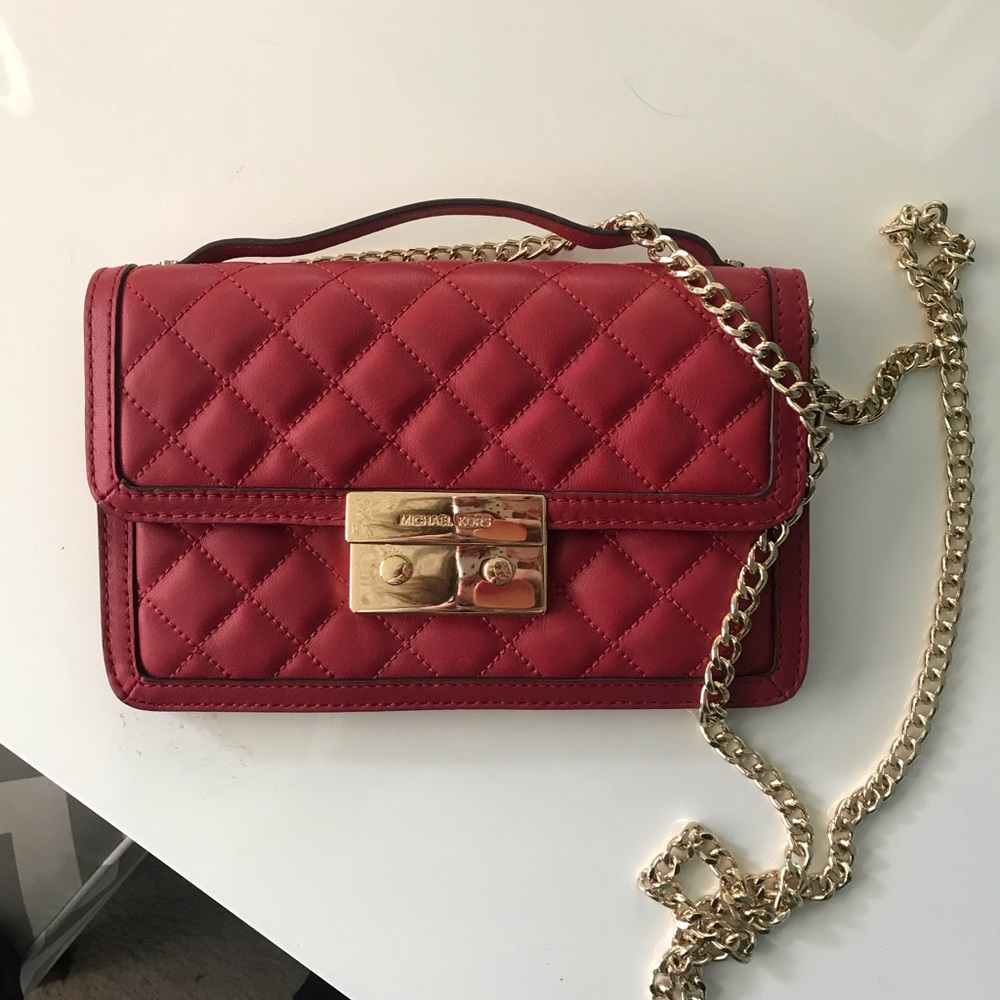 Michael kors chained wallet